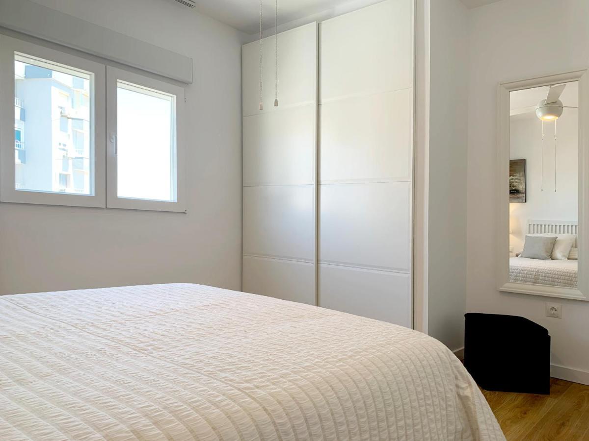 Malagadevacaciones - La Carihuela Palace Torremolinos Ngoại thất bức ảnh