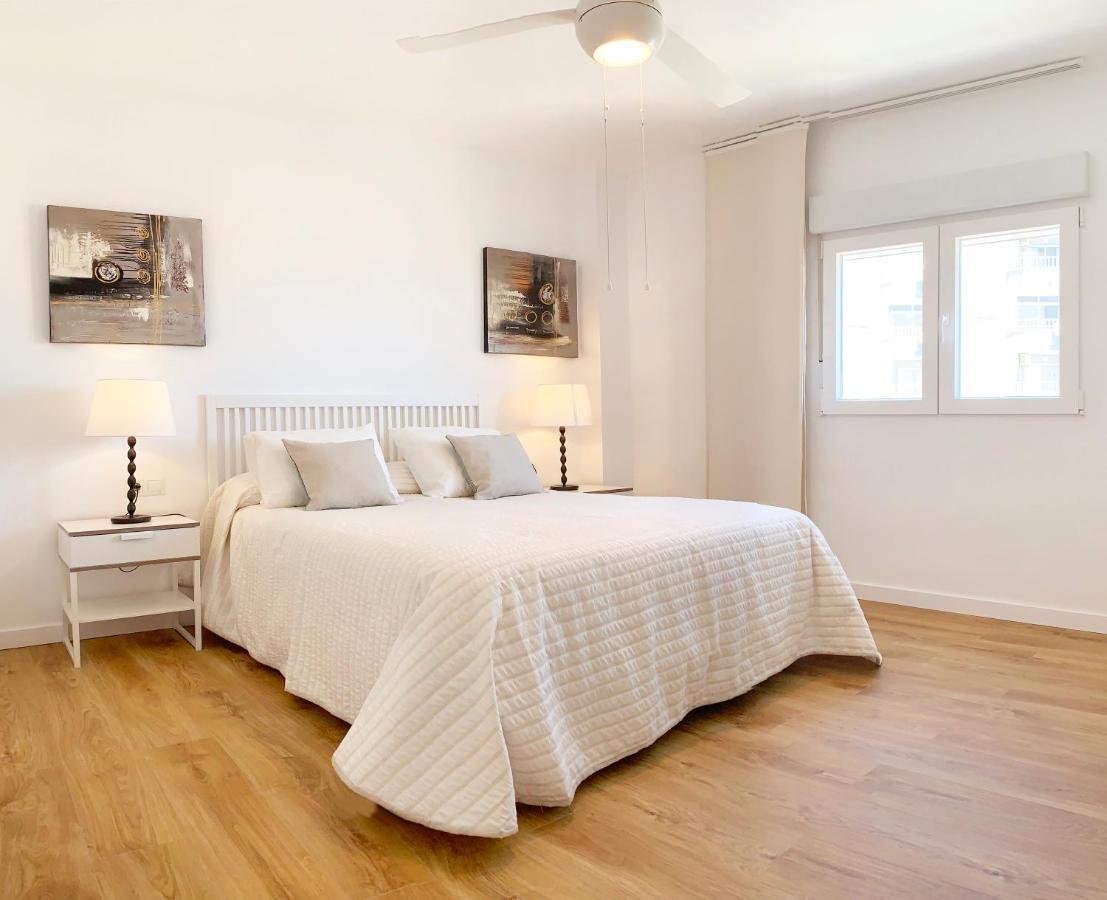 Malagadevacaciones - La Carihuela Palace Torremolinos Ngoại thất bức ảnh