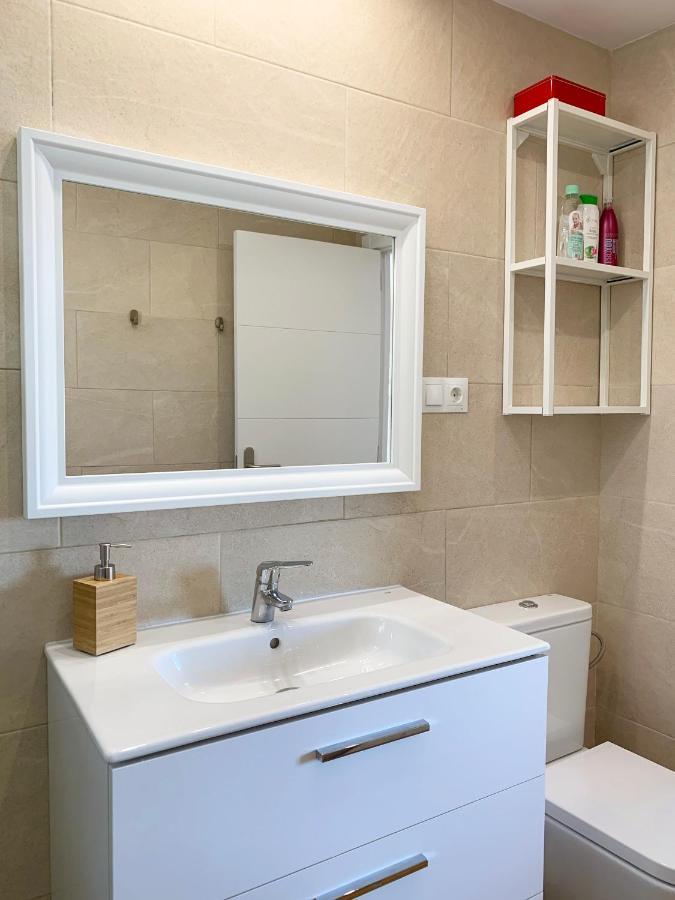 Malagadevacaciones - La Carihuela Palace Torremolinos Ngoại thất bức ảnh